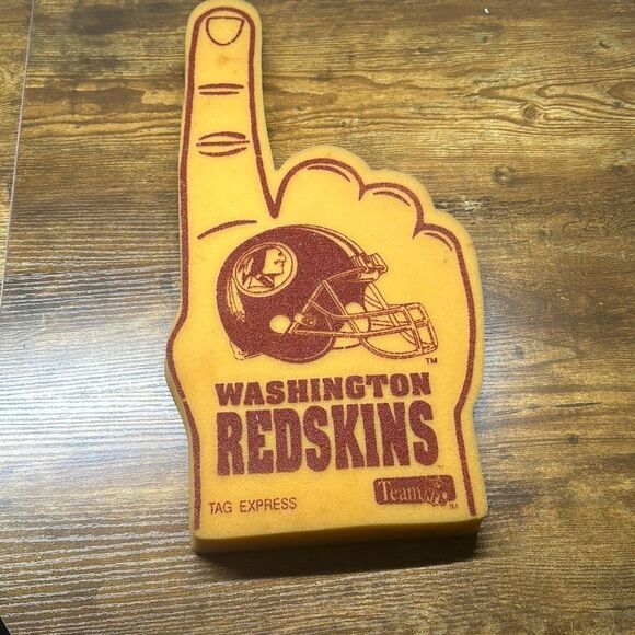 Washington Redskins Foam #1 Fan Finger/Hand Tag Express 19" NFL Football - Picture 1 of 6